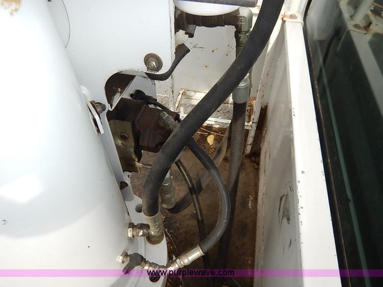 image for item I5242 2002 Ford F550 Super Duty XL bucket truck