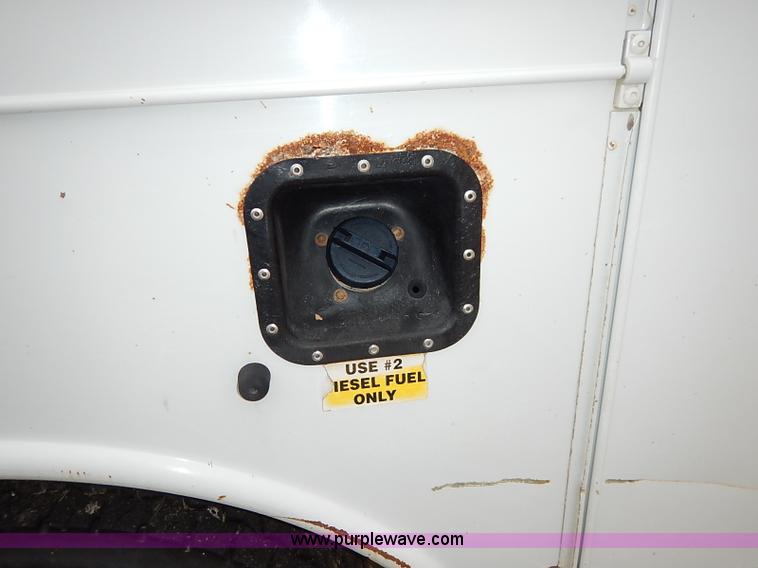 image for item I5242 2002 Ford F550 Super Duty XL bucket truck