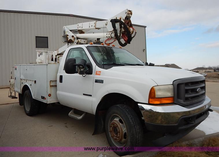 image for item I5243 2001 Ford F550 Super Duty XL bucket truck