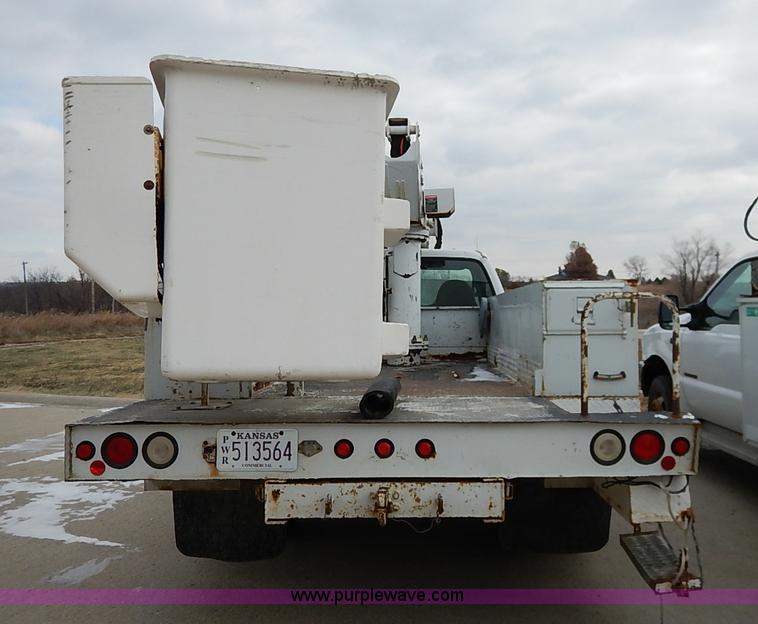 image for item I5243 2001 Ford F550 Super Duty XL bucket truck