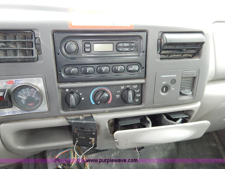 image for item I5243 2001 Ford F550 Super Duty XL bucket truck