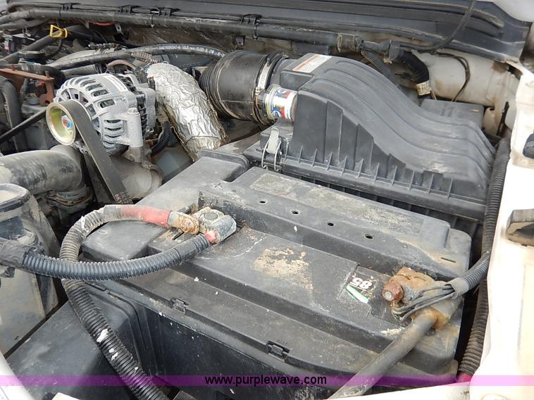 image for item I5243 2001 Ford F550 Super Duty XL bucket truck