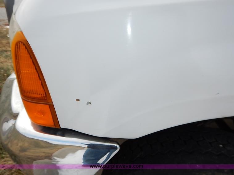 image for item I5243 2001 Ford F550 Super Duty XL bucket truck