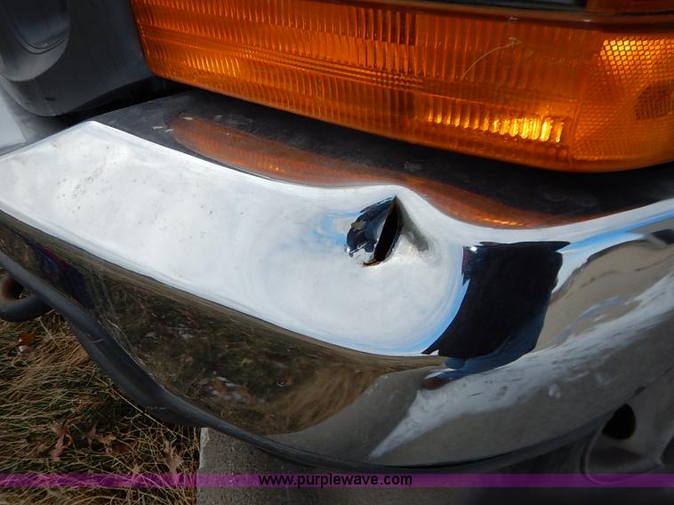 image for item I5243 2001 Ford F550 Super Duty XL bucket truck