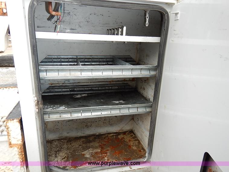 image for item I5243 2001 Ford F550 Super Duty XL bucket truck