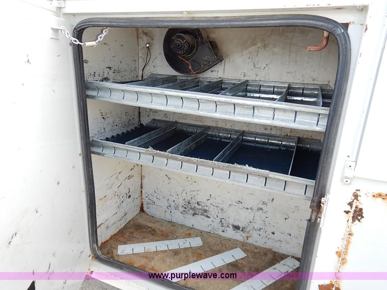 image for item I5243 2001 Ford F550 Super Duty XL bucket truck