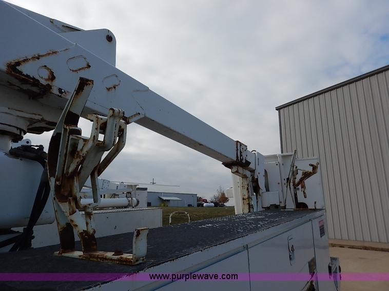 image for item I5243 2001 Ford F550 Super Duty XL bucket truck