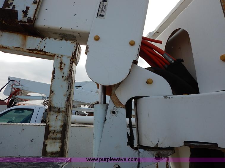 image for item I5243 2001 Ford F550 Super Duty XL bucket truck