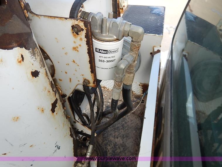 image for item I5243 2001 Ford F550 Super Duty XL bucket truck