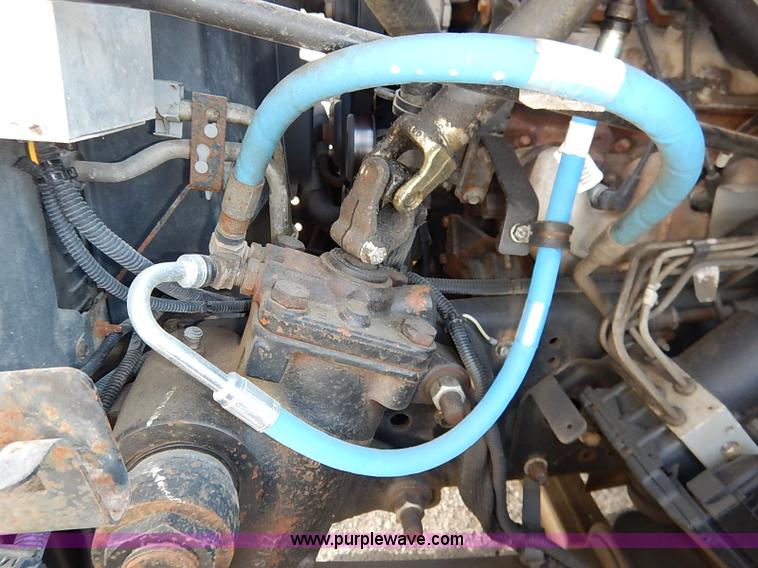 image for item I5261 2006 Chevrolet C6500 bucket truck