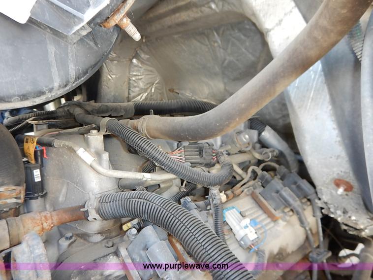 image for item I5261 2006 Chevrolet C6500 bucket truck