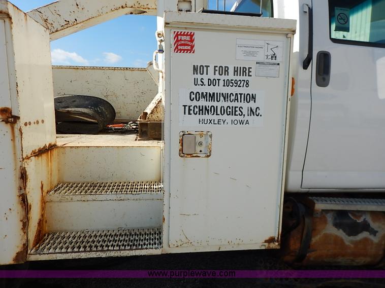 image for item I5261 2006 Chevrolet C6500 bucket truck