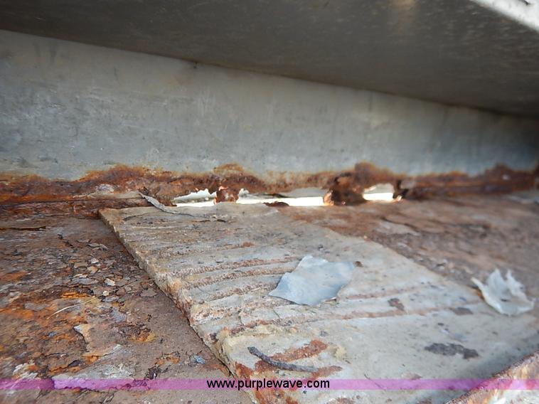 image for item I5261 2006 Chevrolet C6500 bucket truck