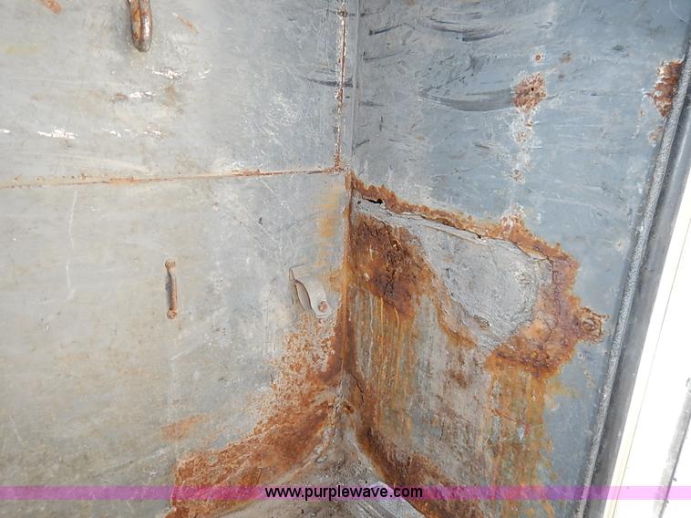 image for item I5261 2006 Chevrolet C6500 bucket truck