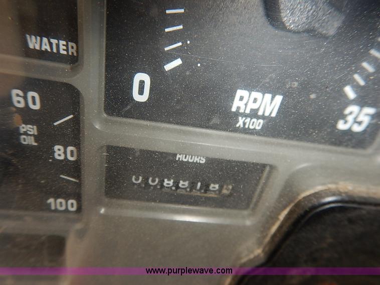 image for item I5270 1997 International 4700 service truck