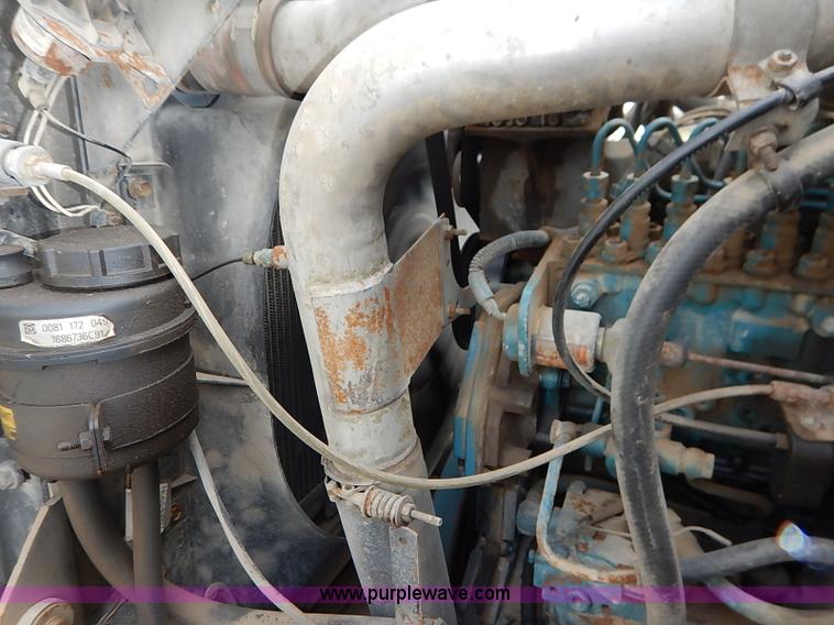 image for item I5270 1997 International 4700 service truck