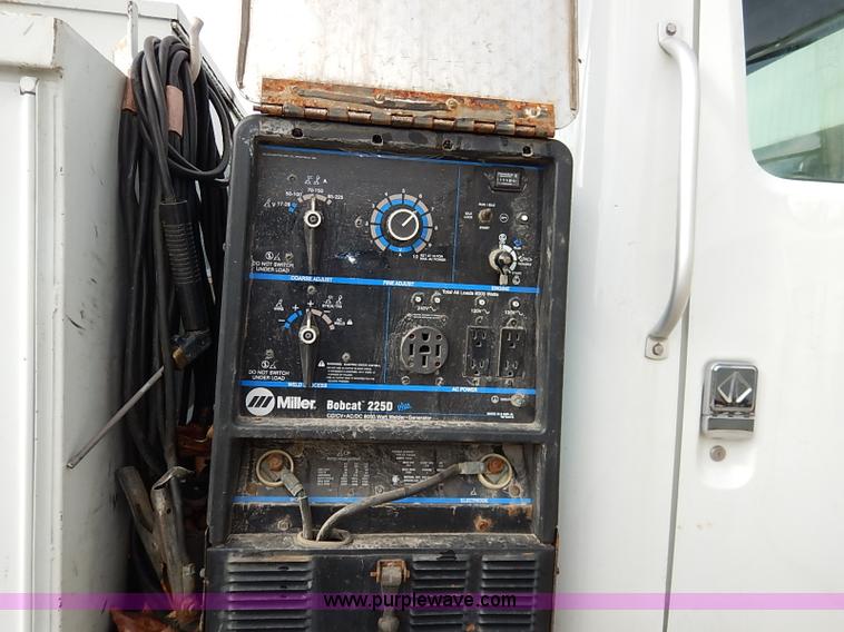 image for item I5270 1997 International 4700 service truck