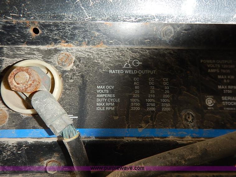 image for item I5270 1997 International 4700 service truck