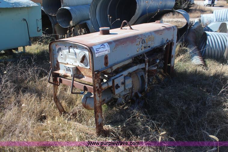 image for item I5911 Lincoln SAE-300 welder