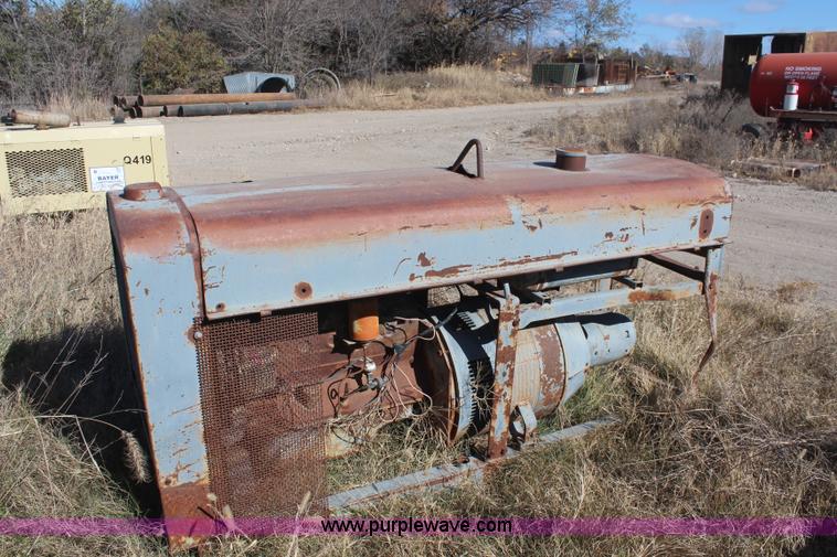 image for item I5911 Lincoln SAE-300 welder