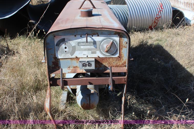 image for item I5911 Lincoln SAE-300 welder