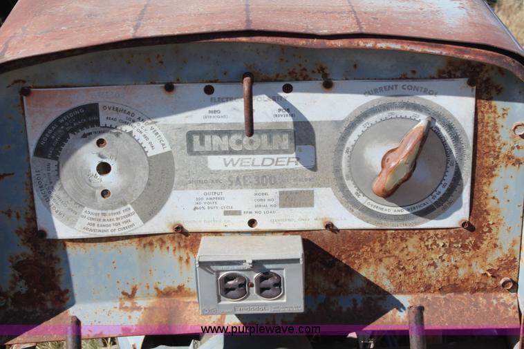 image for item I5911 Lincoln SAE-300 welder