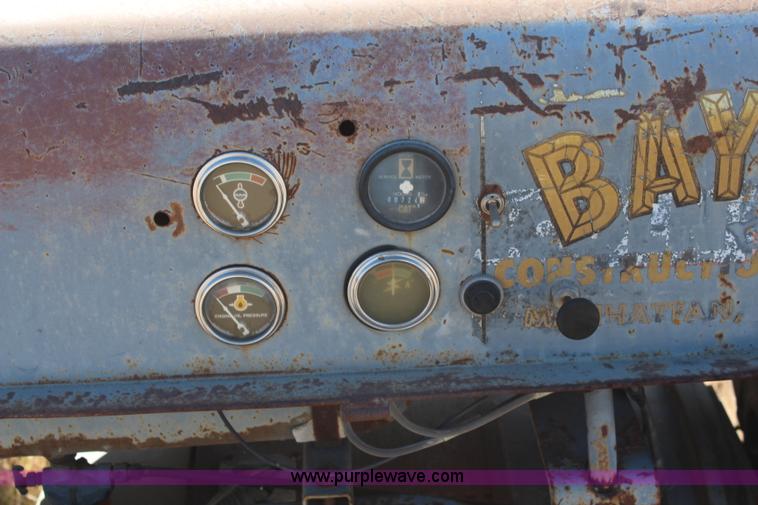 image for item I5911 Lincoln SAE-300 welder