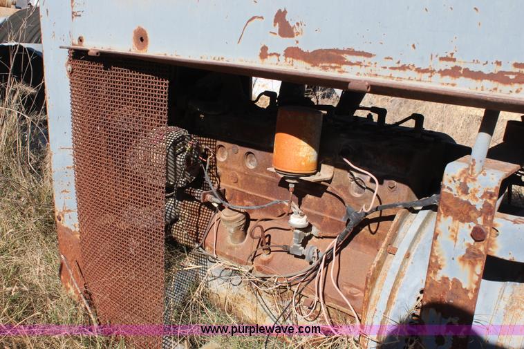 image for item I5911 Lincoln SAE-300 welder