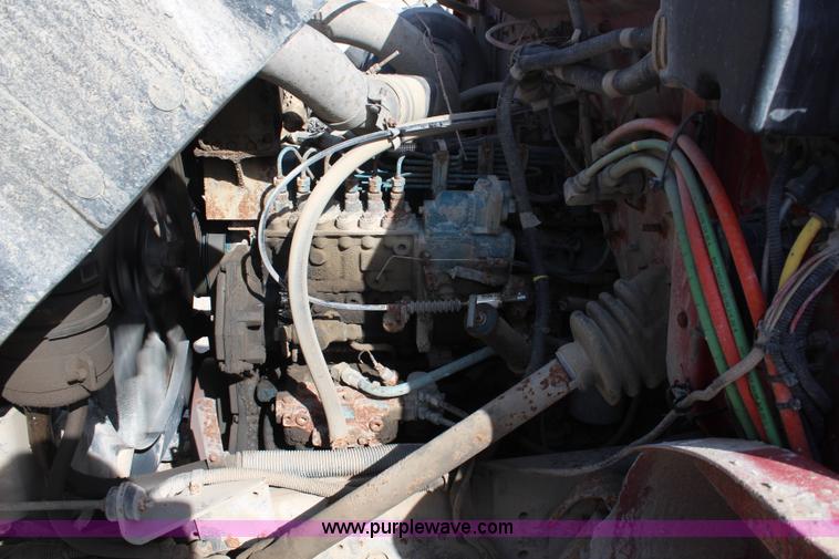 image for item I5922 1997 International 4900 dump truck