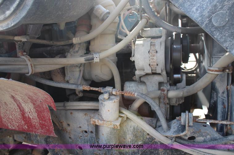 image for item I5922 1997 International 4900 dump truck