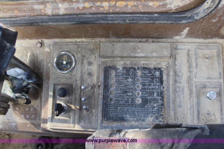 image for item I5923 1983 Caterpillar 980C wheel loader