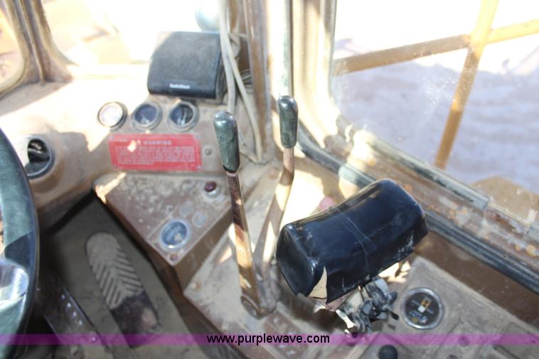 image for item I5923 1983 Caterpillar 980C wheel loader