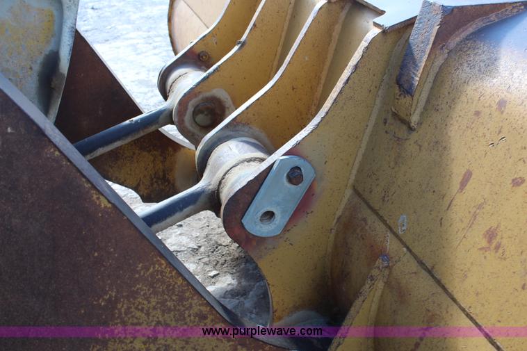 image for item I5923 1983 Caterpillar 980C wheel loader