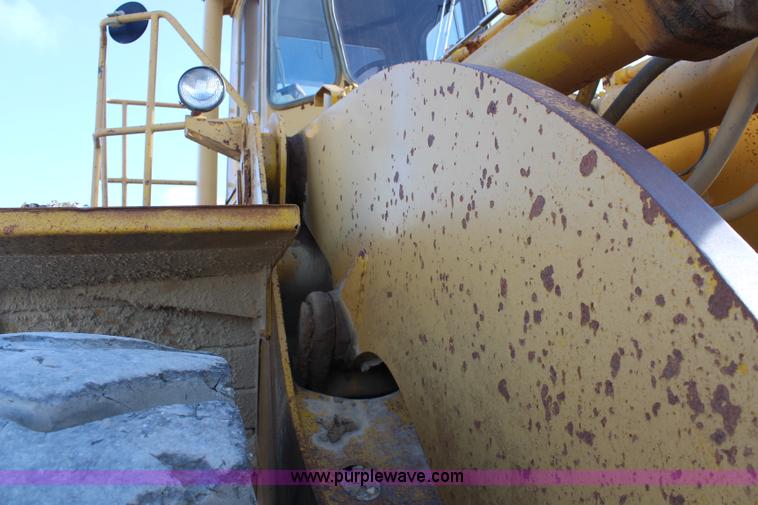 image for item I5923 1983 Caterpillar 980C wheel loader