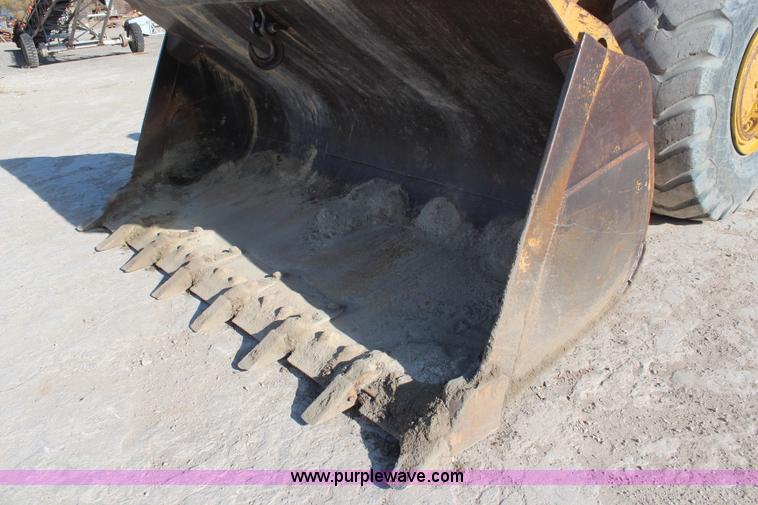 image for item I5923 1983 Caterpillar 980C wheel loader