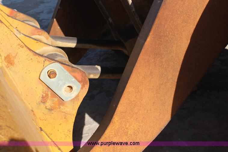 image for item I5923 1983 Caterpillar 980C wheel loader