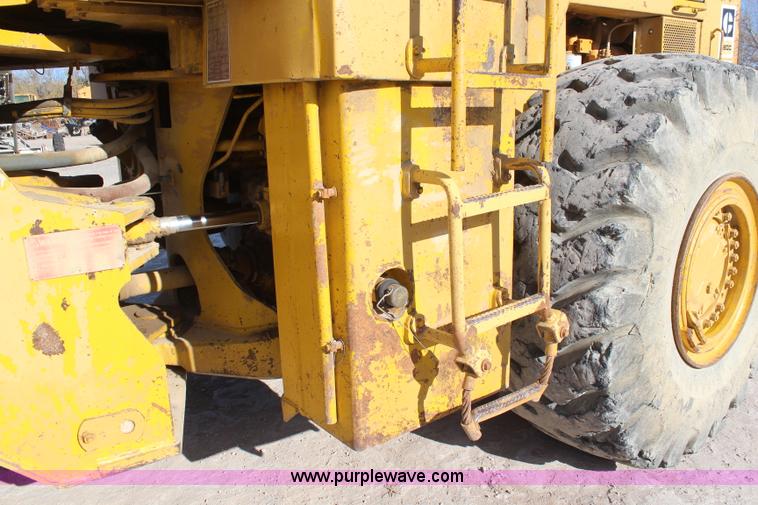 image for item I5923 1983 Caterpillar 980C wheel loader