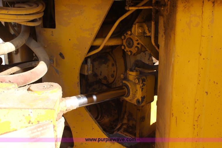 image for item I5923 1983 Caterpillar 980C wheel loader