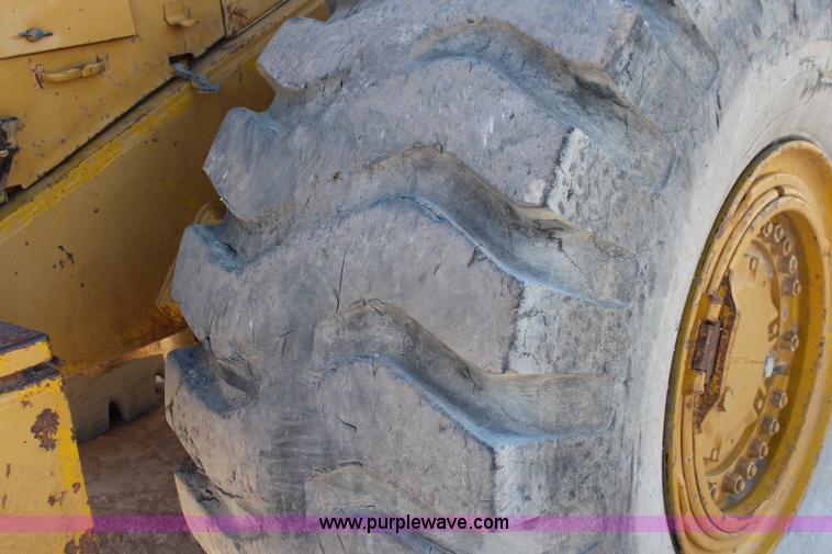 image for item I5923 1983 Caterpillar 980C wheel loader