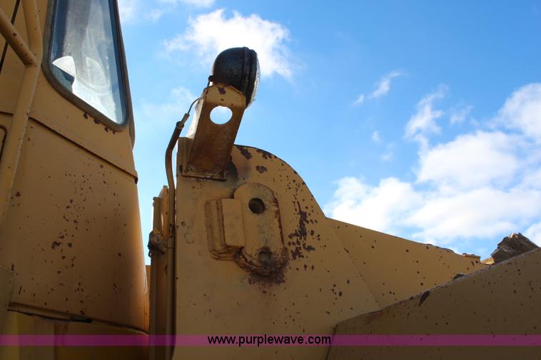 image for item I5923 1983 Caterpillar 980C wheel loader