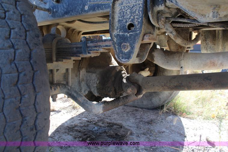 image for item I5931 1979 International Paystar 5000 truck cab and chassis