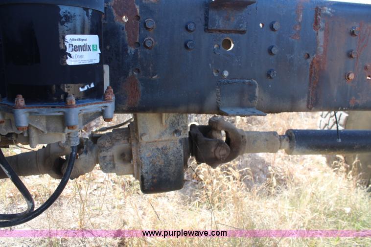 image for item I5931 1979 International Paystar 5000 truck cab and chassis