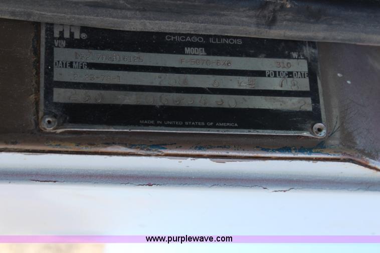 image for item I5931 1979 International Paystar 5000 truck cab and chassis