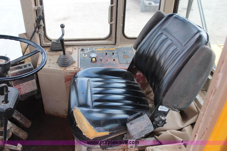 image for item I5941 1992 John Deere 544E wheel loader