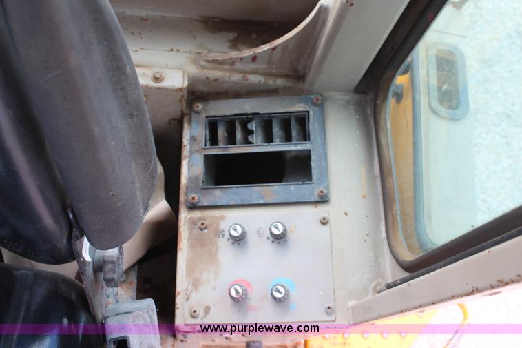 image for item I5941 1992 John Deere 544E wheel loader