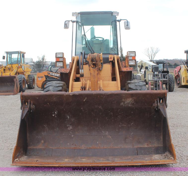 image for item I5942 1996 Case 621B wheel loader