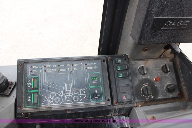 image for item I5942 1996 Case 621B wheel loader