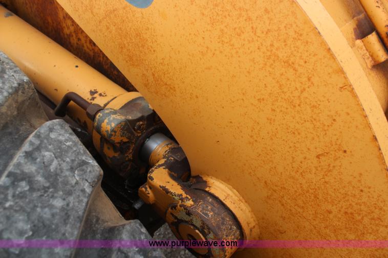 image for item I5942 1996 Case 621B wheel loader