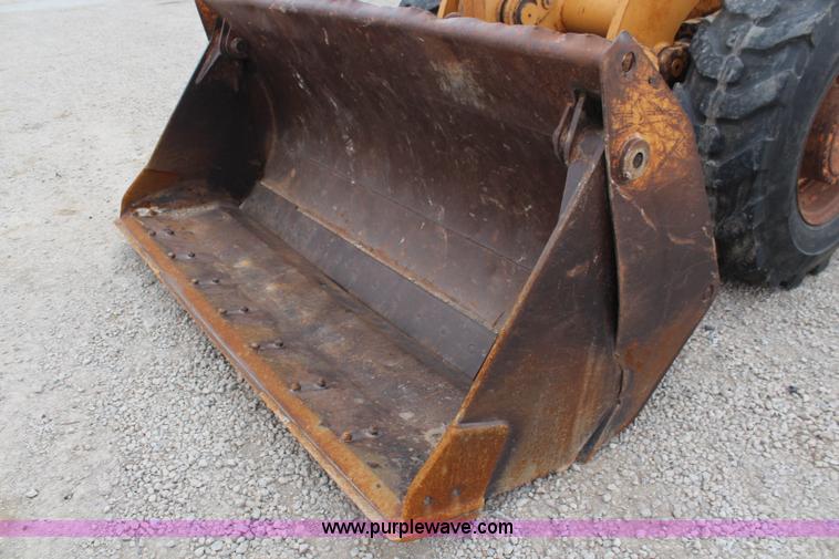 image for item I5942 1996 Case 621B wheel loader