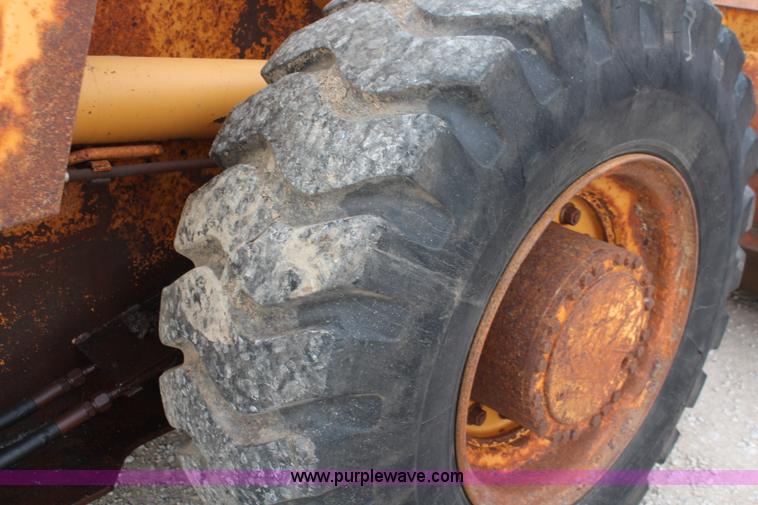 image for item I5942 1996 Case 621B wheel loader